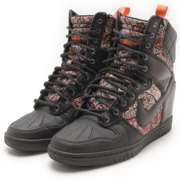 Nike Shoes - SUPER RARE Nike Floral SB Dunk Hi Wedge Sneakers